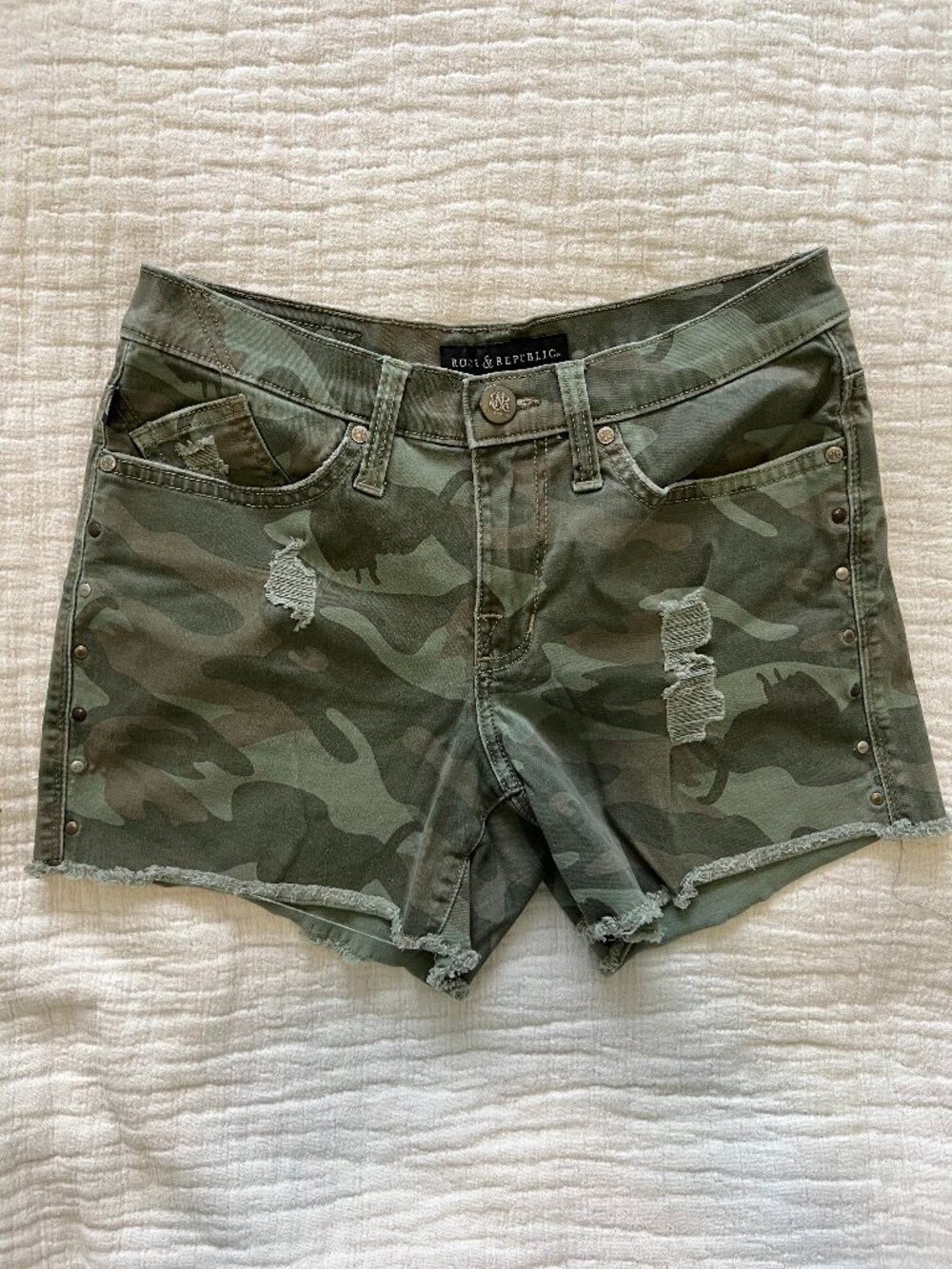Rock & Republic Camo Distressed Denim Shorts | Women's Frayed Hem - Size Small